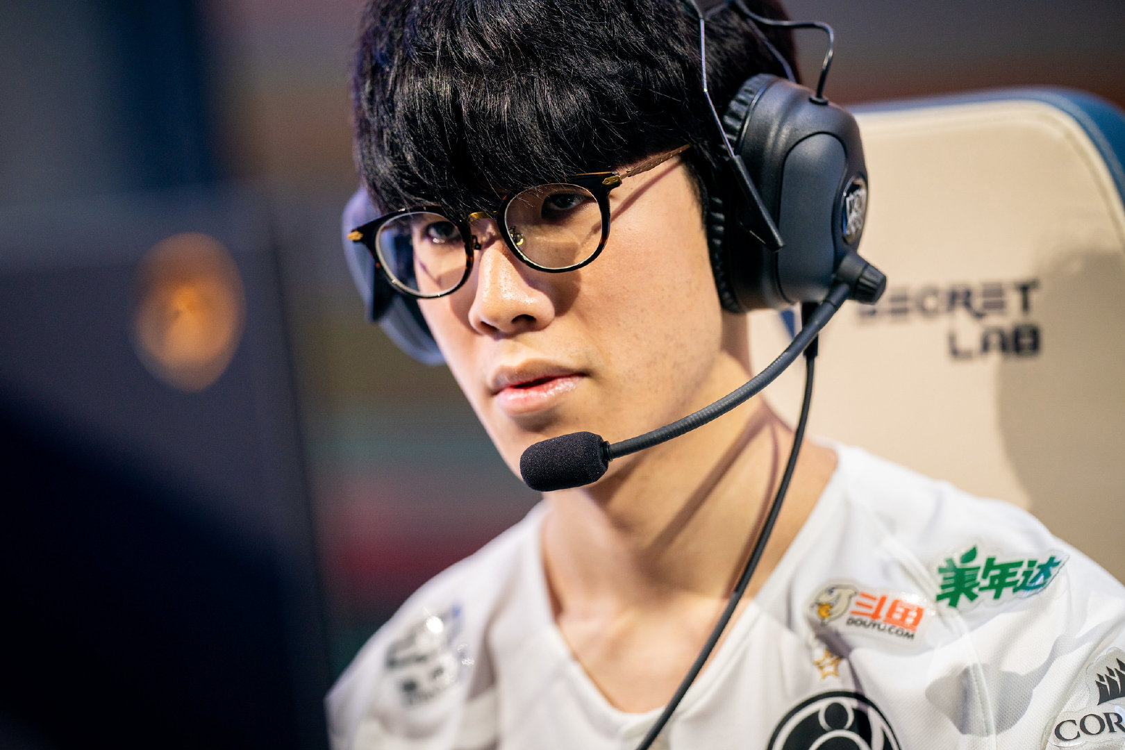 爱游戏-包含TheShy在G2比赛中突破纪录，出色防守引发热议！的词条