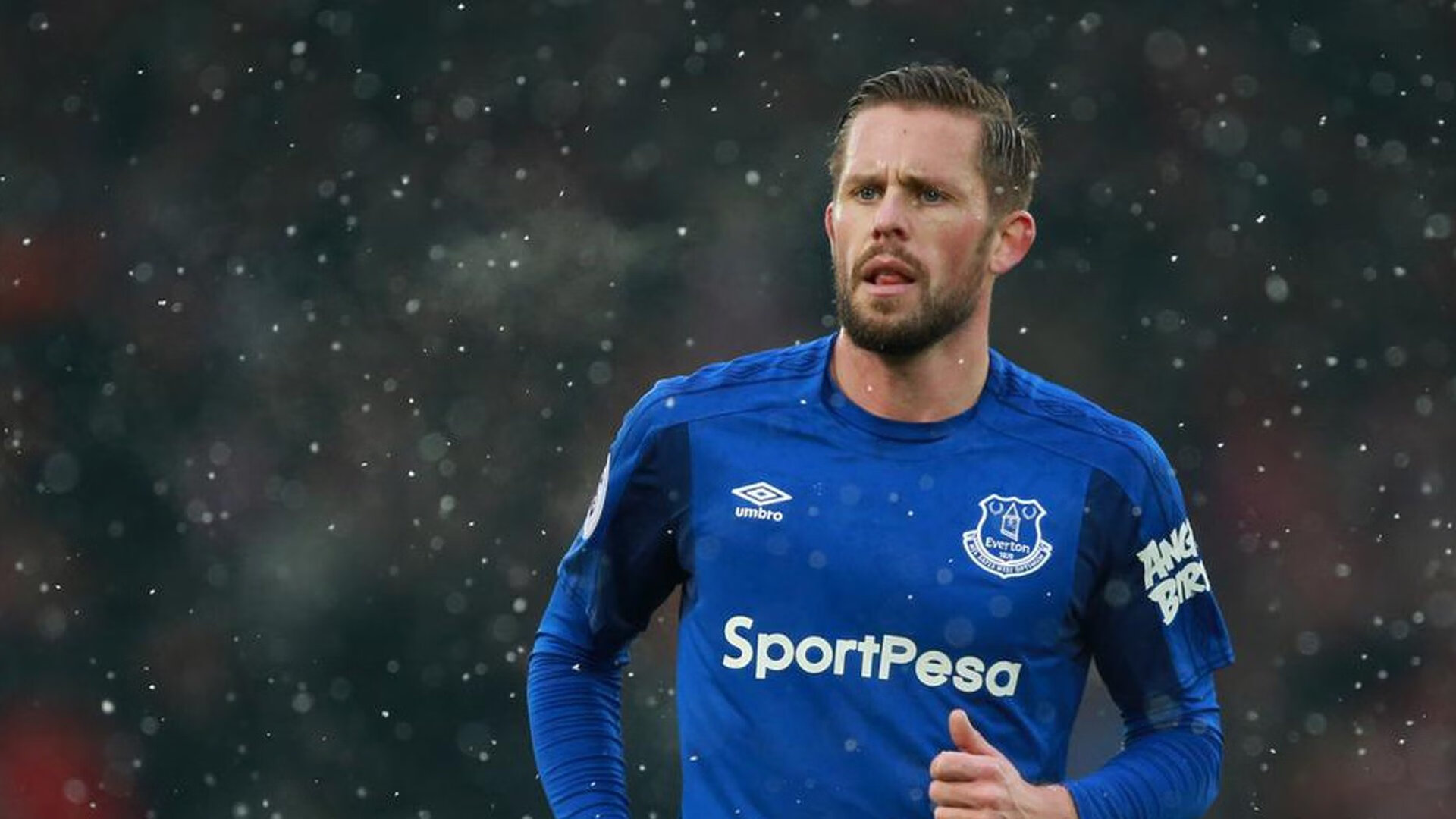 AYX SPORTS-浓眉哥与70激战皇家马德里分钟，表现优异胜负难料！，姆巴佩焦点对战气势如虹延续